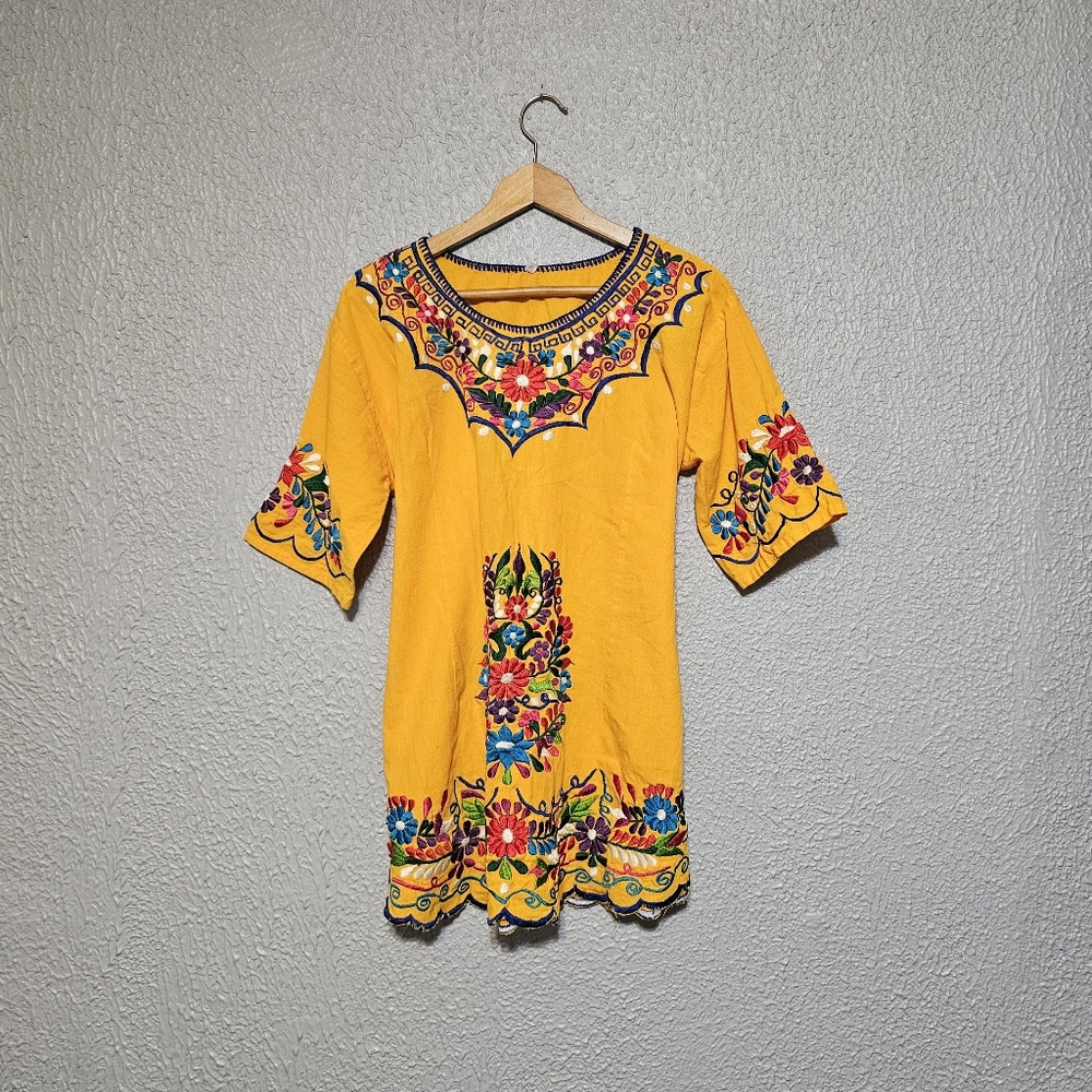 Womens Embroidered Boho Chic Top Womens Size Medium